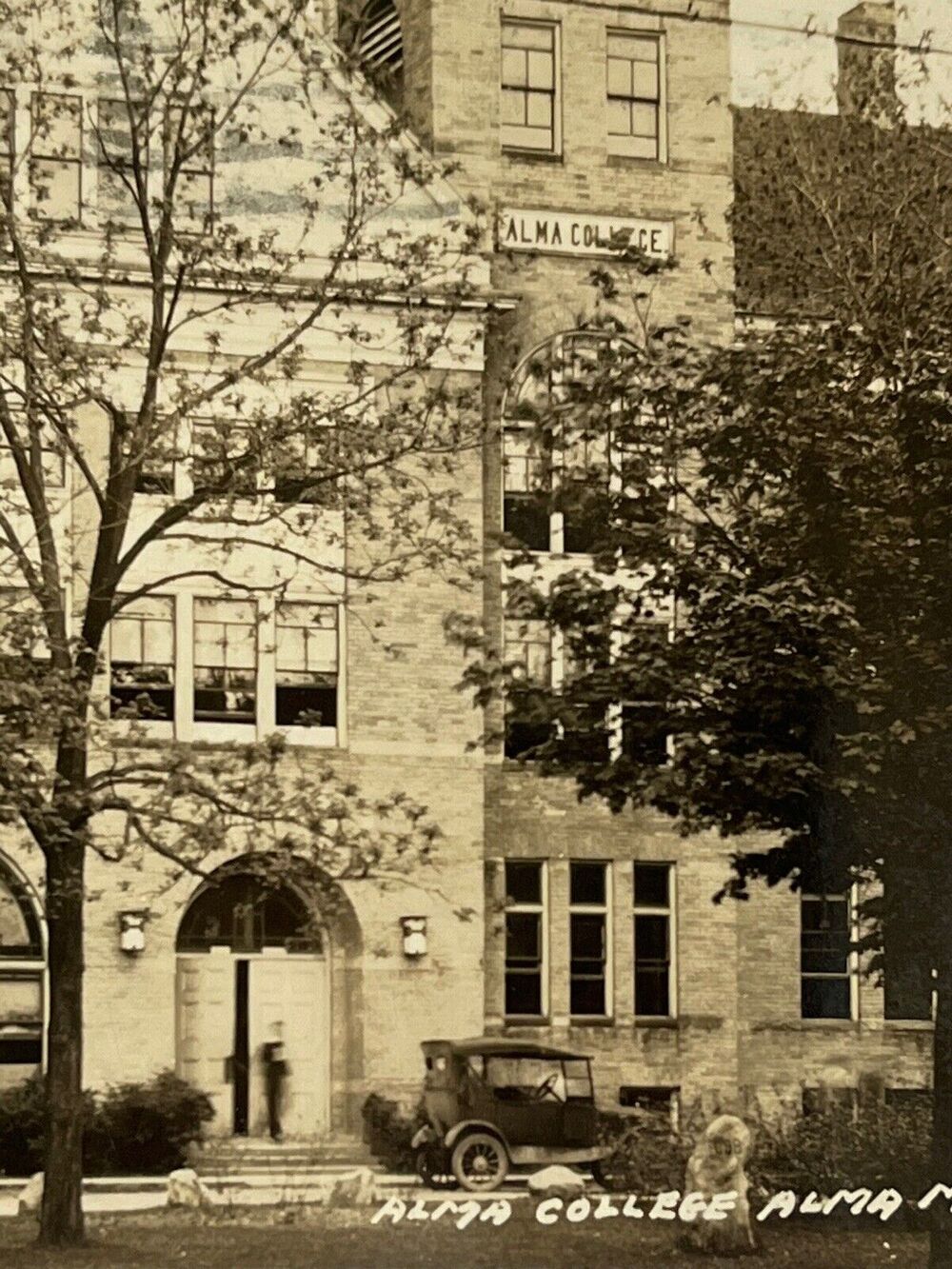 Vintage 1931 Ephemera Litho Postcard Souvenir Alma College Alma Michigan Auto